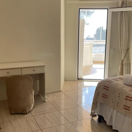 Apartamento Homely Del Mar 5 *
