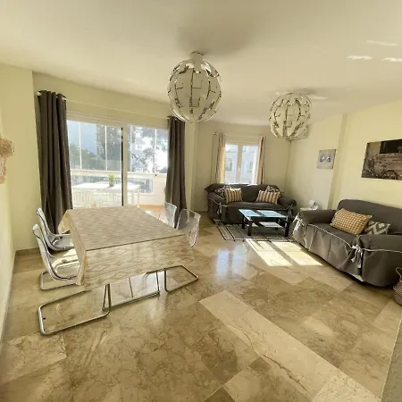 Апартаменты Homely Del Mar 5 Марбелья