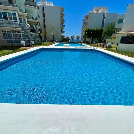 Homely Del Mar 5 * Marbella